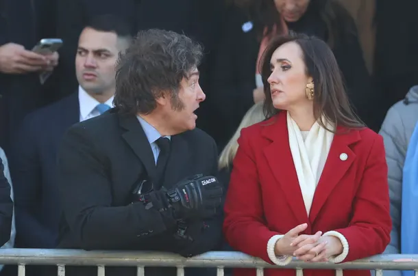 Victoria Villarruel y Javier Milei en una reunión oficial