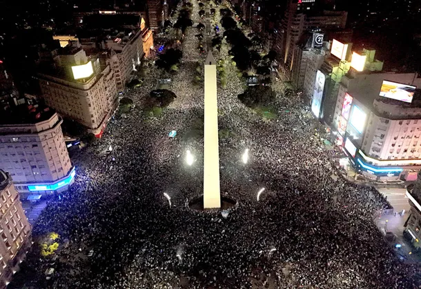 Imágenes de festejos en el Obelisco de Buenos Aires
