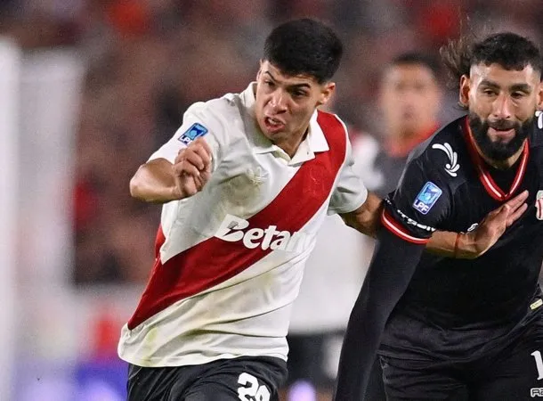 Gimnasia y River se enfrentan en el estadio Juan Carmelo Zerillo