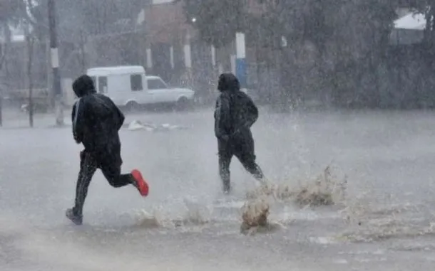 Imagen de tormentas fuertes en el AMBA