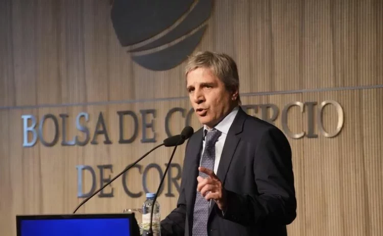 Luis Caputo en un evento económico