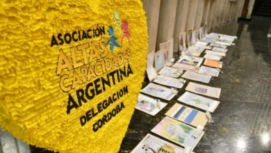 Imagen de un grupo de personas con altas capacidades participando en una actividad