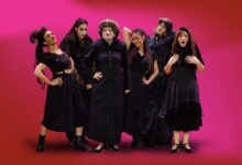 Imagen del elenco de Bernarda (La de la casa) en el escenario del Teatro Real