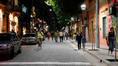 Calle Belgrano cerrada por obras nocturnas en Córdoba