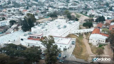 Nuevo bloque modular del Hospital Misericordia en Córdoba con consultorios y áreas de espera