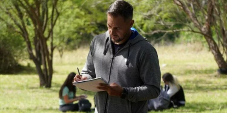 Docentes participando en una capacitación sobre biodiversidad y sostenibilidad en Córdoba