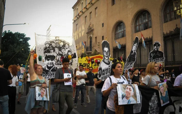 Manifestación contra el gatillo fácil frente a Tribunales I en Córdoba