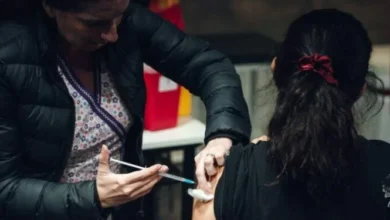 Cartel informativo de las jornadas especiales de vacunación en la Municipalidad de Córdoba