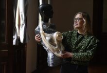 Imagen de una obra de arte textil expuesta en el Museo de las Mujeres