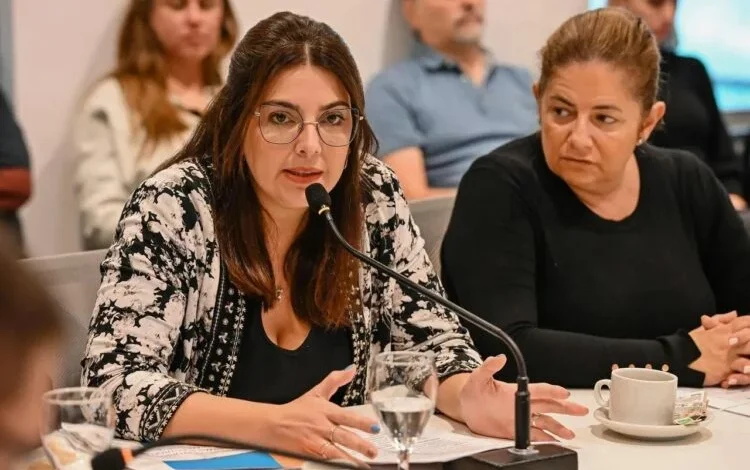 Concejala Rovetto Yapur exigiendo regulación para perros peligrosos en Córdoba
