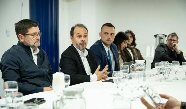 Oficina del EMFyC revisando habilitaciones nocturnas en Córdoba