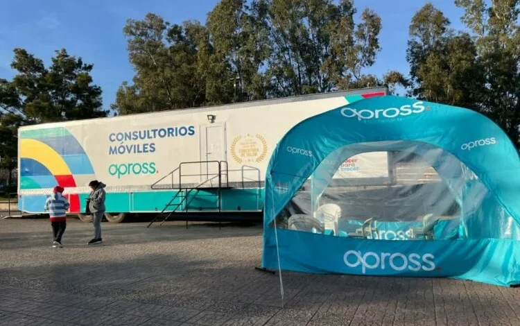 El Camión Multiconsultorio de APROSS en una localidad del interior de Córdoba