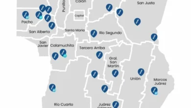 Escuela rural cordobesa con un único alumno y su docente en un paraje de montaña