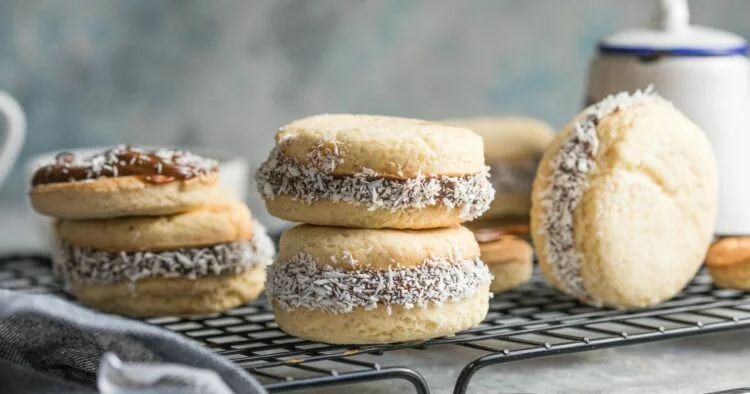 Imagen de una variedad de alfajores argentinos