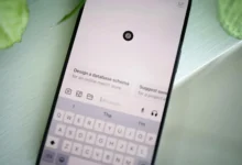Captura de pantalla que muestra anuncios insertados en la interfaz de ChatGPT