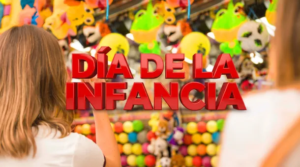 Niños y niñas celebrando el Día de la Infancia
