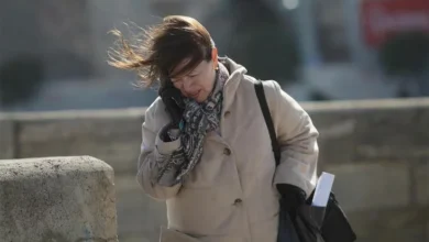Córdoba bajo fuertes ráfagas de viento y polvo en la mañana del jueves