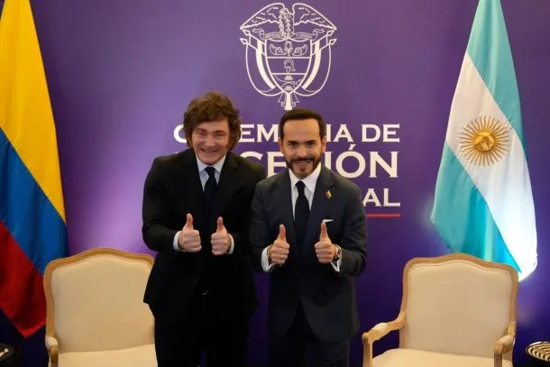 Javier Milei y Abelardo De la Espriella durante la ceremonia de asunción