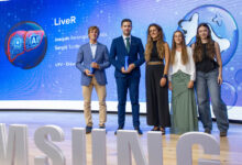 Estudiantes valencianos presentando LiveR, algoritmo de IA para trasplantes de hígado