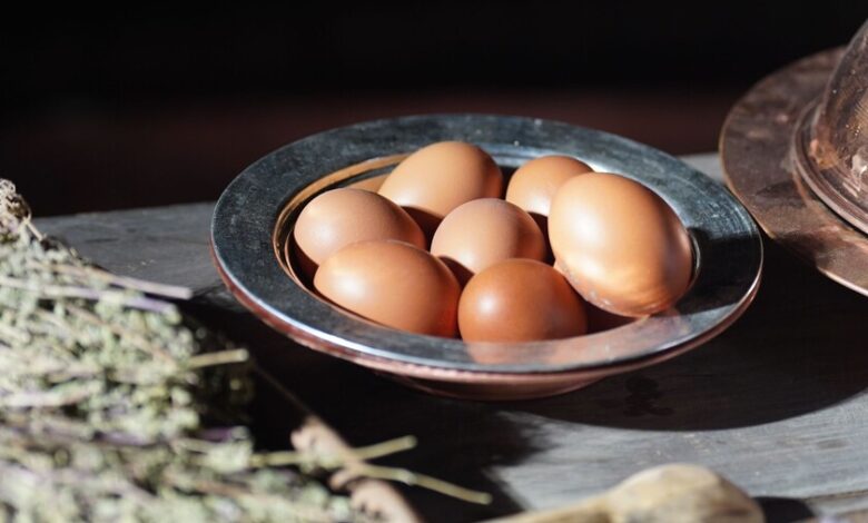 Huevos en cesta, símbolo de alimentación saludable