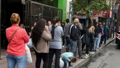 Asamblea de la UTA frente a la sede de TAMSE en Córdoba, con choferes protestando