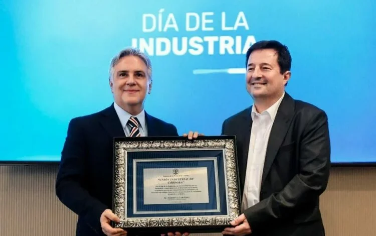 Gobernador Martín Llaryora anuncia ampliación del régimen Ingresos Brutos Cero en la sede de la UIC