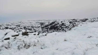 Camino de las Altas Cumbres cubierto de hielo y nieve en la zona serrana de Córdoba