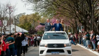 Desfile cívico del 159° aniversario de Villa María con autoridades y comunidad