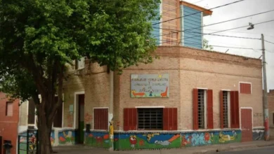 Exterior de la Biblioteca Popular Bella Vista en la esquina de Rufino Zado y José de Iriarte, Córdoba