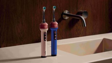 Cepillo de dientes Dyson CameraJet con cámara e irrigador
