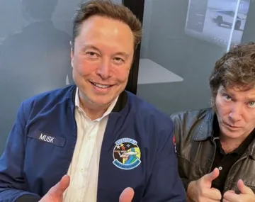 Imagen del satélite ARSAT y la antena de Starlink simbolizando el nuevo contrato