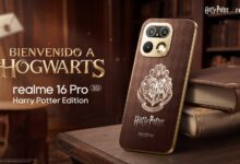 Caja del realme 16 Pro Harry Potter Edition recreando el baúl de Hogwarts con escudos de las casas
