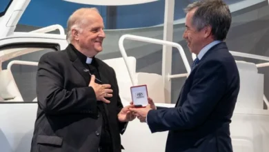Toyota Hilux convertida en papamóvil para la visita papal en Argentina