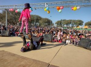Escena de Teatro Itinerante del Festival Internacional de Teatro Córdoba para niños y jóvenes