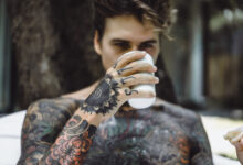 Tatuaje invisible con tinta fotocrómica PhotoTat