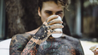 Tatuaje invisible con tinta fotocrómica PhotoTat