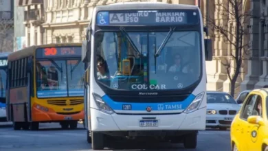 Manifestación de trabajadores de AOITA en una empresa de transporte de Córdoba