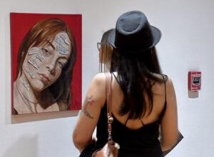 Jóvenes artistas presentan sus obras en la exposición del Festival Nuestro Arte es Trabajo en el Museo Caraffa