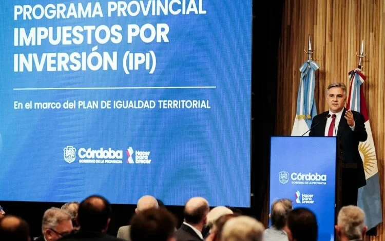 Gobernador Martín Llaryora presenta los 40 proyectos de inversión privada en la Bolsa de Comercio de Córdoba