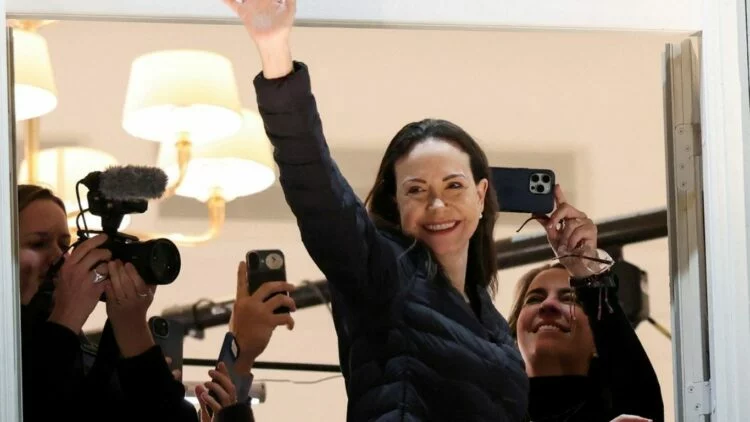 María Corina Machado recibe Honoris Causa de la Universidad Siglo 21