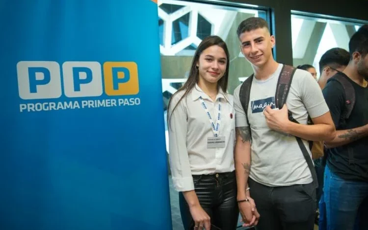 Jóvenes cordobeses participando en una capacitación del Programa Primer Paso