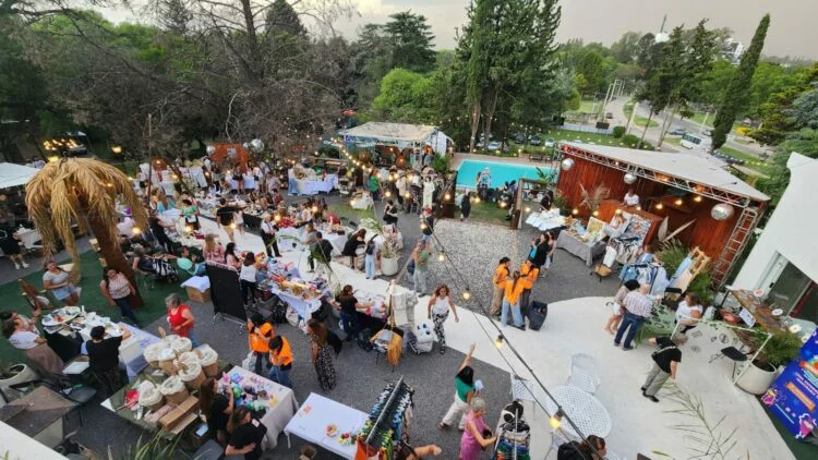 Escena del Festival Mercado 53 en Las Mercedes Casa de Campo, Unquillo